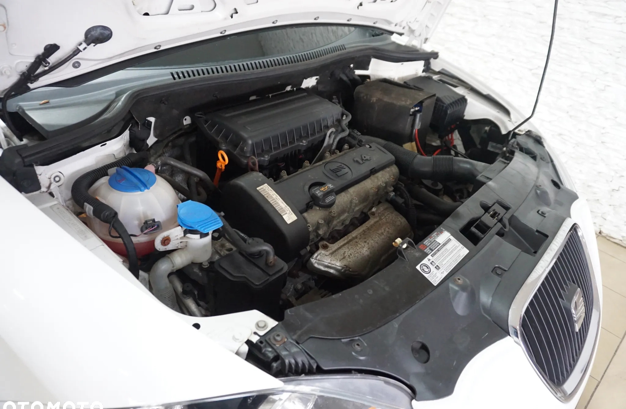 Seat Leon cena 23900 przebieg: 101800, rok produkcji 2010 z Piaseczno małe 704